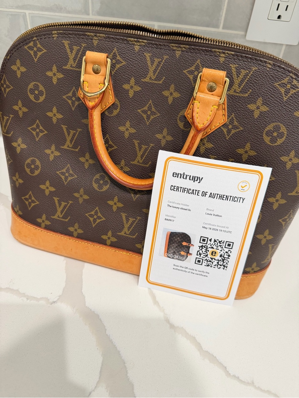 Louis Vuitton Alma PM - Picture 3 of 10